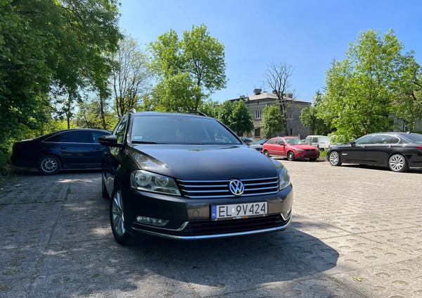 Volkswagen Passat cena 36400 przebieg: 234400, rok produkcji 2014 z Łódź małe 326